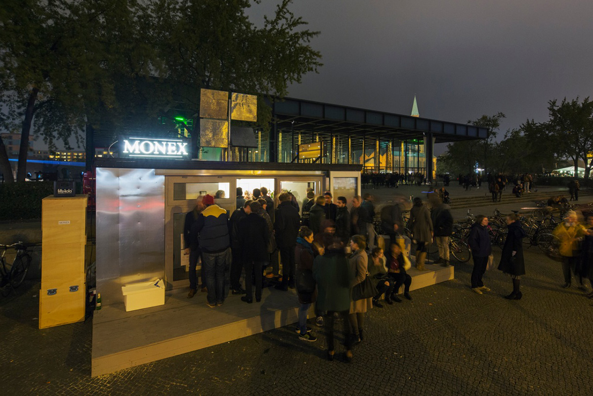 art_action_monex_container_module_Infopoint_national_galery_berlin_twotimestwentyfeet_2x20ft_container_architecture